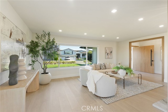 Detail Gallery Image 25 of 43 For 3501 Sausalito, Corona Del Mar,  CA 92625 - 3 Beds | 2 Baths