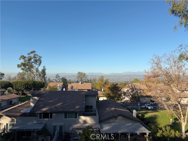 6519 E E Paseo Diego, Anaheim Hills CA: https://media.crmls.org/medias/823e1ba5-c2be-4d04-892e-fe50794ae2ff.jpg