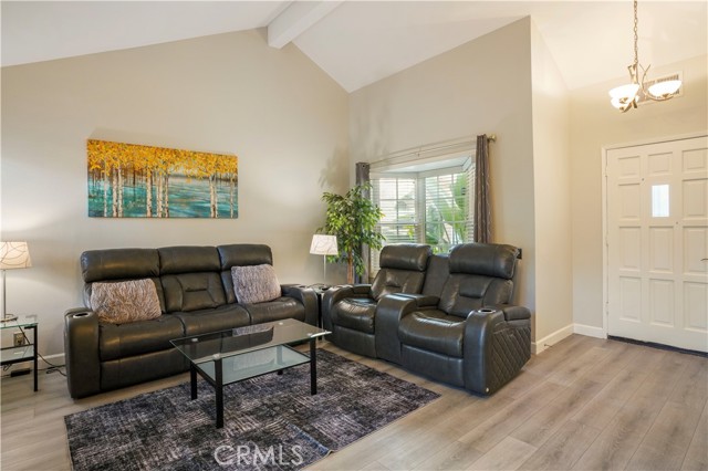 Detail Gallery Image 4 of 45 For 32 Allyssum, Rancho Santa Margarita,  CA 92688 - 3 Beds | 2/1 Baths