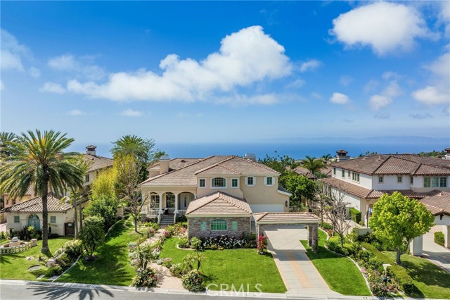West facing and direct ocean views. West facing and direct ocean views.