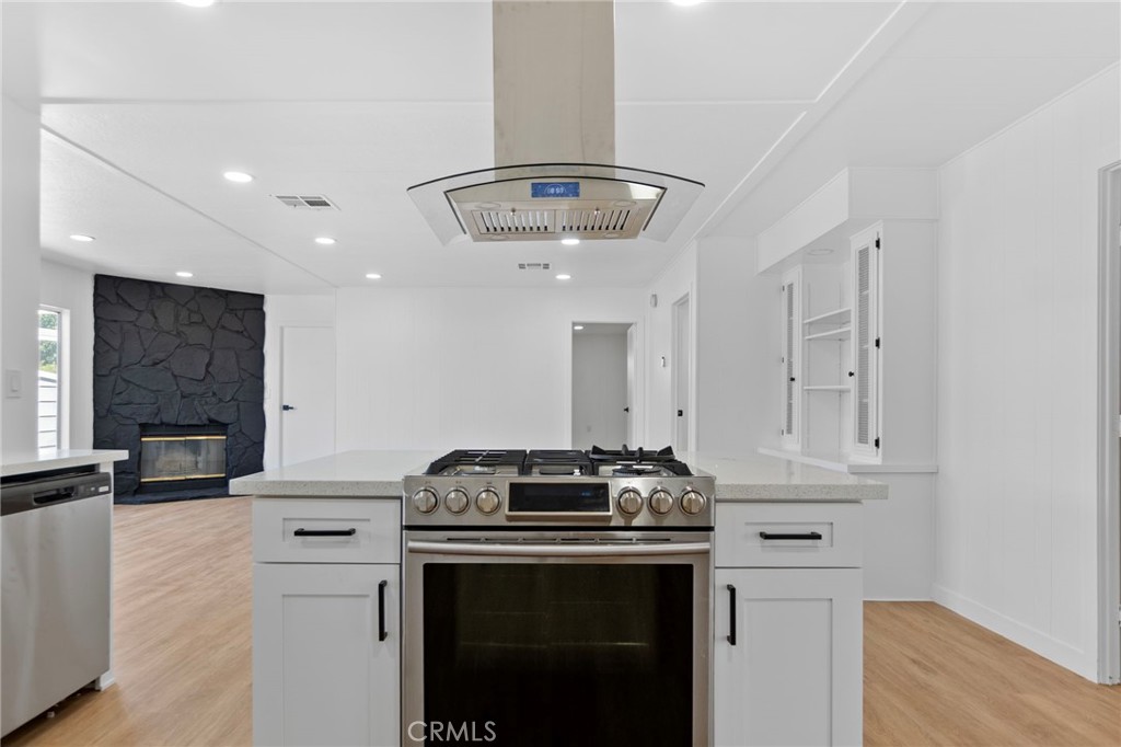 MLS #OC25240033 image #14