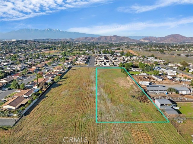 Detail Gallery Image 2 of 15 For 9061 Limonite, Jurupa Valley,  CA 92509 - – Beds | – Baths