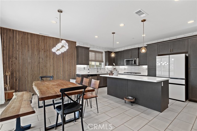 28341 Heather Green Way, Menifee CA: https://media.crmls.org/medias/8241ca94-65e1-469f-b478-cecef2e096db.jpg