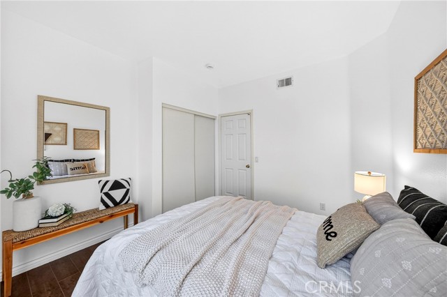 Image 27 of 58 For 13617 Freemont Court