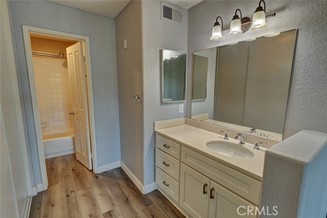 Detail Gallery Image 19 of 40 For 310 Lake St #213,  Huntington Beach,  CA 92648 - 2 Beds | 2 Baths