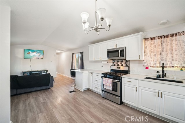 Detail Gallery Image 9 of 75 For 19013 Joshua St, Adelanto,  CA 92301 - 2 Beds | 1 Baths