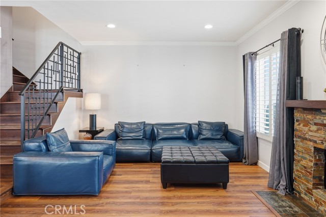 Detail Gallery Image 7 of 37 For 15735 Nordhoff St #11,  North Hills,  CA 91343 - 3 Beds | 3 Baths