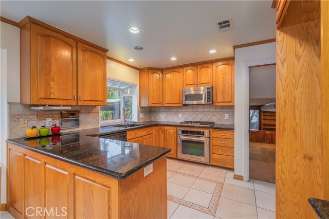 15313 Del Prado Drive, Hacienda Heights CA: https://media.crmls.org/medias/8243fc96-4664-4a54-9185-c17a57968b73.jpg
