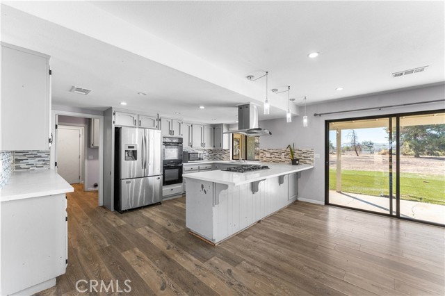 Detail Gallery Image 10 of 43 For 3322 E Avenue H, Lancaster,  CA 93535 - 6 Beds | 3 Baths