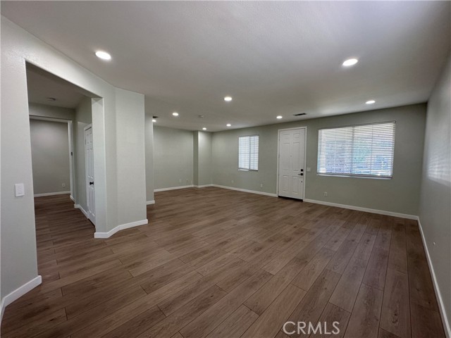 Detail Gallery Image 9 of 22 For 3921 Sungate Dr, Palmdale,  CA 93551 - 3 Beds | 2 Baths