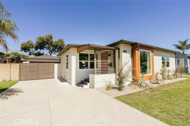 Detail Gallery Image 2 of 53 For 5837 E Gossamer St, Long Beach,  CA 90808 - 3 Beds | 2 Baths