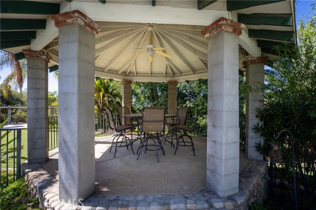 628 Sunnyside Avenue, Redlands CA: https://media.crmls.org/medias/824680a1-4733-4c7f-90ed-902ef521fa5c.jpg