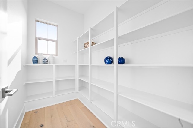 123 Oakstone, Irvine CA: https://media.crmls.org/medias/82472265-e818-46e1-8518-769f236a4056.jpg
