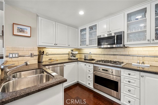 Detail Gallery Image 9 of 32 For 234 Lonetree, Irvine,  CA 92603 - 2 Beds | 2 Baths