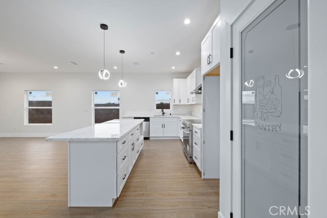 36733 42nd E Street, Palmdale CA: https://media.crmls.org/medias/8248ab00-33d9-4f0f-8723-1de4cc9c75e4.jpg