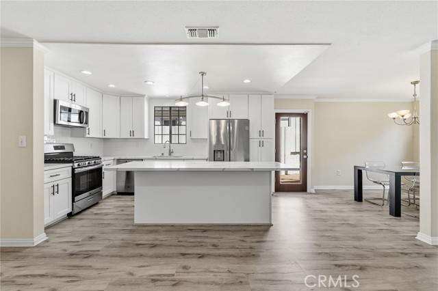 Detail Gallery Image 5 of 42 For 2844 N Brighton St, Burbank,  CA 91504 - 3 Beds | 2 Baths