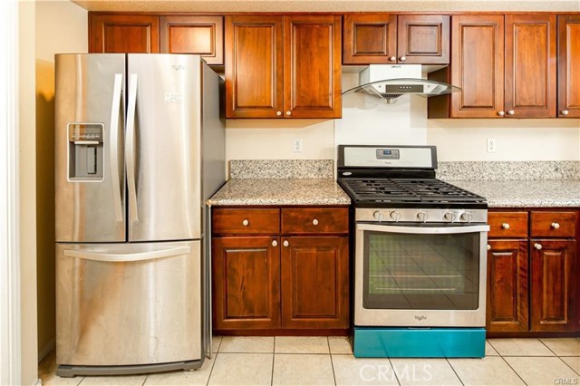Detail Gallery Image 9 of 22 For 2463 Oswego St #109,  Pasadena,  CA 91107 - 3 Beds | 3/1 Baths