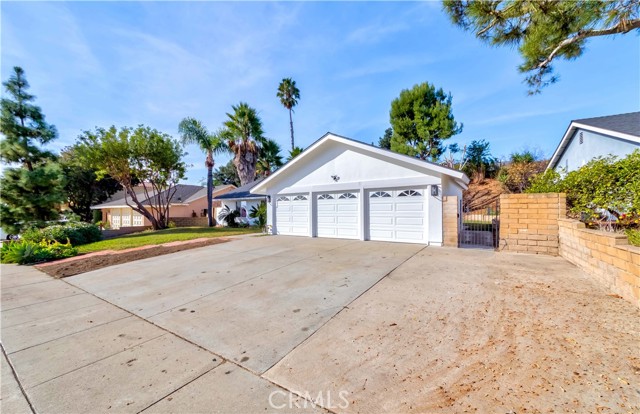 Detail Gallery Image 1 of 19 For 2217 Camino Del Sol, Fullerton,  CA 92833 - 3 Beds | 2 Baths