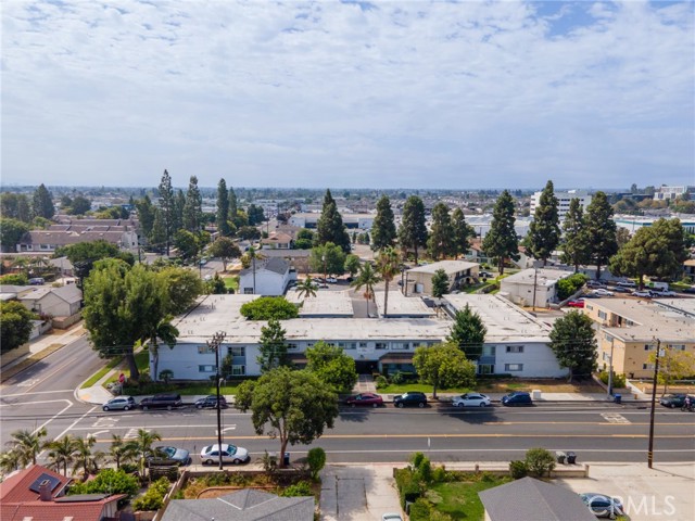 10442 Lampson Avenue, Garden Grove CA: https://media.crmls.org/medias/824915de-b5b3-4305-910b-df4e9c6a0bc3.jpg