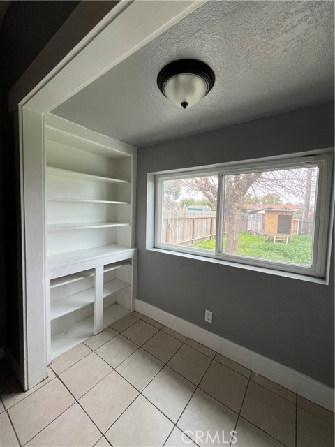 Detail Gallery Image 12 of 21 For 1141 W San Joaquin Ave, Tulare,  CA 93274 - 3 Beds | 1 Baths