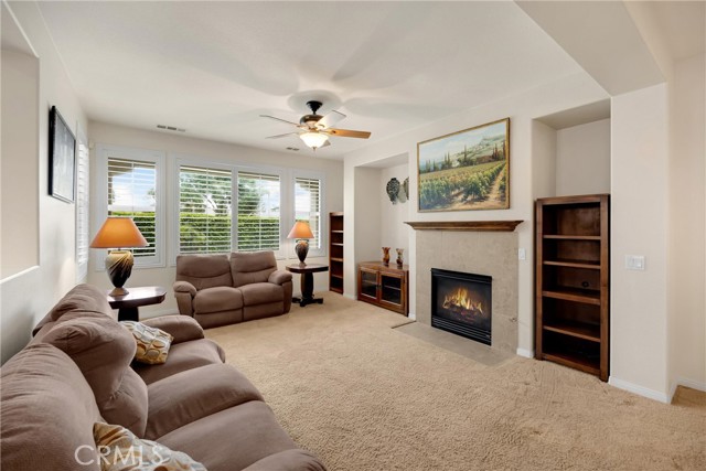 26253 Desert Rose Lane, Menifee CA: https://media.crmls.org/medias/82494518-70ac-4d80-956b-555b5d4be489.jpg