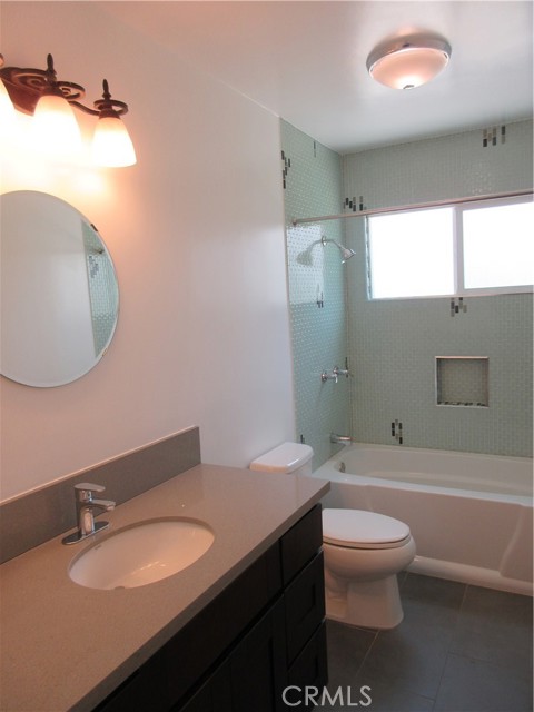 Detail Gallery Image 10 of 32 For 18330 Blackhawk St, Porter Ranch,  CA 91326 - 3 Beds | 3 Baths
