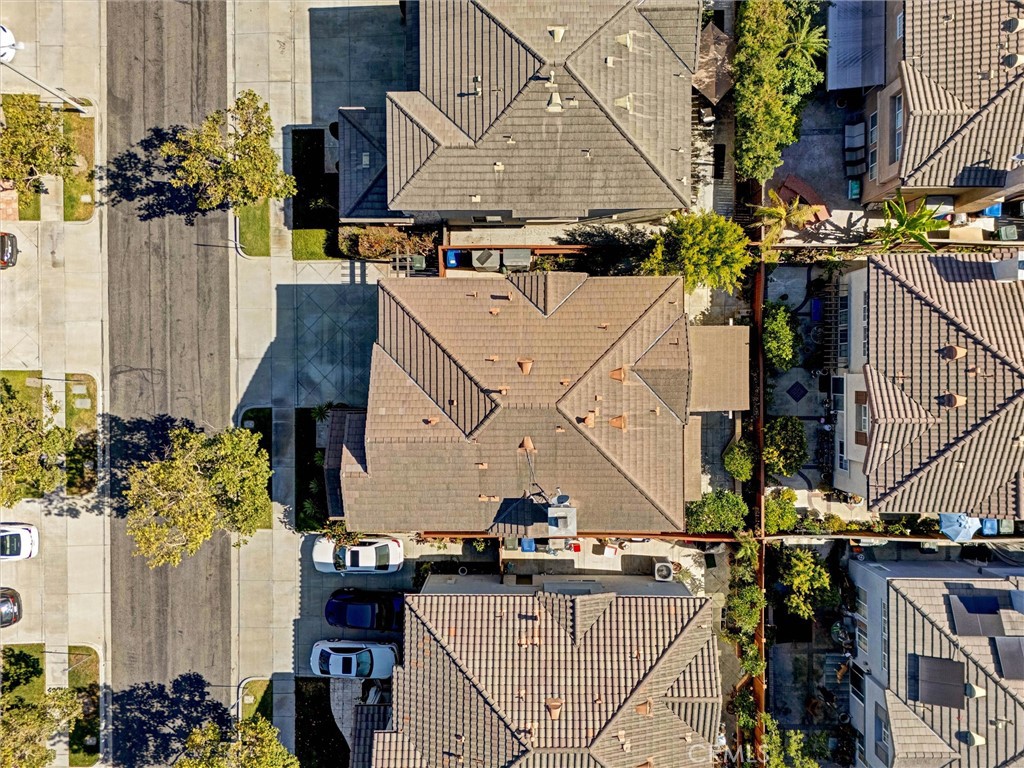https://media.crmls.org/medias/824a7354-e058-4be3-81e6-91fbf961db44.jpg?preset=X-Large
