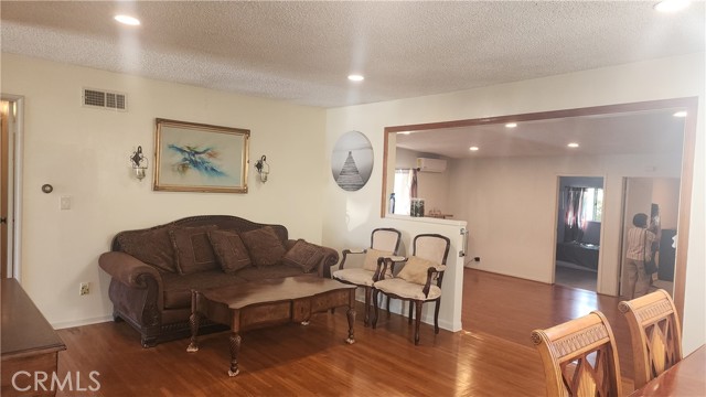 1711 S Washington Avenue, Glendora CA: https://media.crmls.org/medias/824a9bd9-58a4-474d-b2ba-d6b02c3110f1.jpg