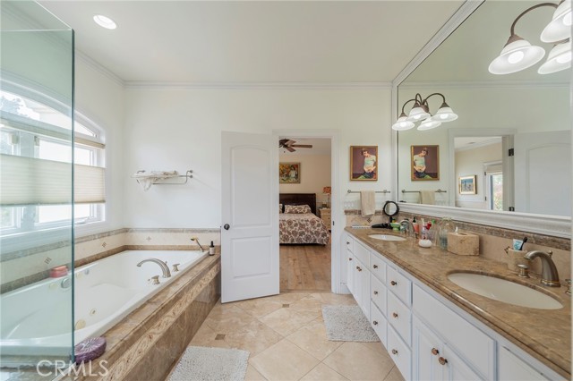 Detail Gallery Image 41 of 52 For 880 11th, Manhattan Beach,  CA 90266 - 5 Beds | 5 Baths