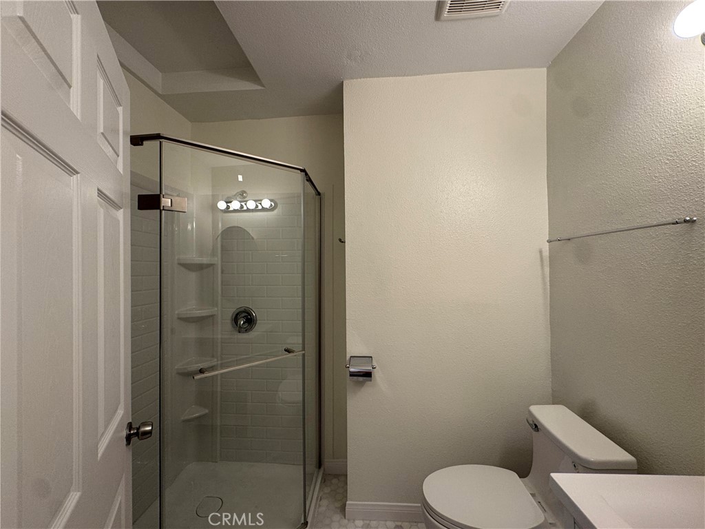 https://media.crmls.org/medias/824d74ab-9542-4cca-8974-92565805f73b.jpg?preset=X-Large