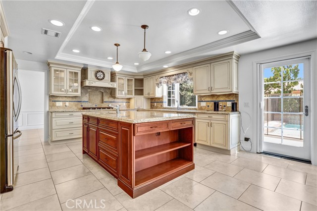 22718 Town Crier Road, Calabasas CA: https://media.crmls.org/medias/824dde65-7036-4c9c-b945-d225f32b4aea.jpg