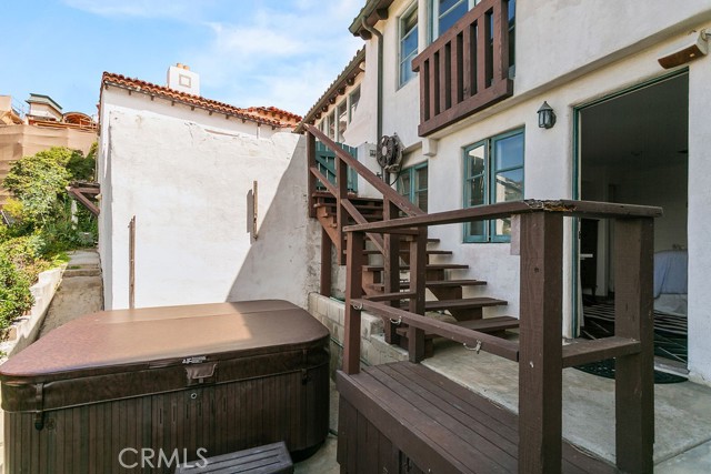 52 EMERALD BAY, Laguna Beach CA: https://media.crmls.org/medias/824e5711-93d4-418b-b556-7103ee6efd4b.jpg