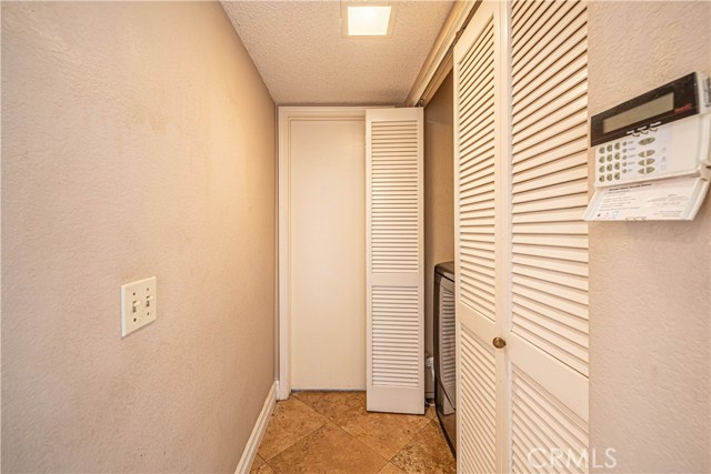 Detail Gallery Image 9 of 42 For 12261 Champlain St, Moreno Valley,  CA 92557 - 4 Beds | 2/1 Baths