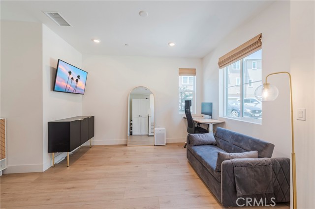 11751 Florence Avenue, Santa Fe Springs CA: https://media.crmls.org/medias/824f68b2-2ad2-4f68-8e6a-a3cecb89d3bc.jpg