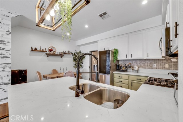 Detail Gallery Image 10 of 30 For 8449 E Arrowhead Way, Anaheim Hills,  CA 92808 - 2 Beds | 2 Baths