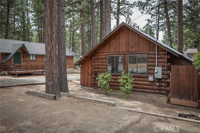 Detail Gallery Image 1 of 1 For 586 Knight Ave, Big Bear Lake,  CA 92315 - 2 Beds | 2 Baths