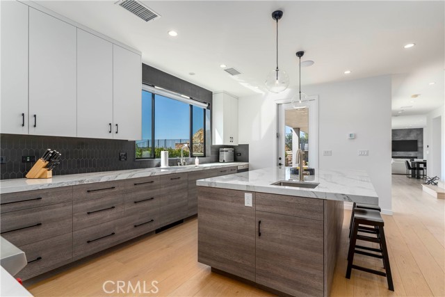 Detail Gallery Image 6 of 42 For 717 Latigo Canyon Rd, Malibu,  CA 90265 - 3 Beds | 3 Baths