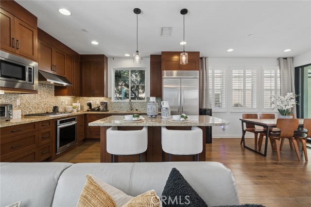 Detail Gallery Image 12 of 39 For 10 Wild Rose, Lake Forest,  CA 92630 - 4 Beds | 3 Baths