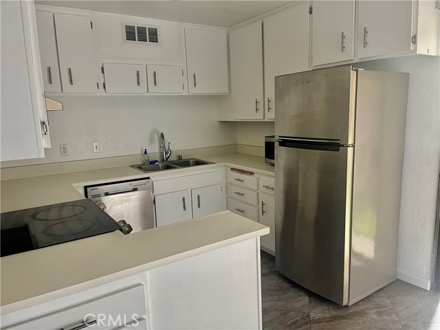 Detail Gallery Image 3 of 5 For 481 Bradshaw Ln #13,  Palm Springs,  CA 92262 - 2 Beds | 2 Baths