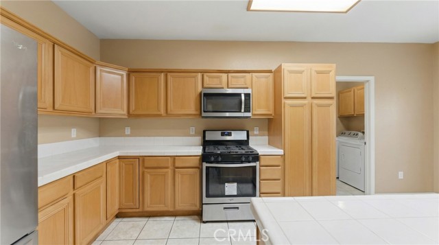 Detail Gallery Image 11 of 32 For 11368 Cactus Ave, Bloomington,  CA 92326 - 5 Beds | 3 Baths