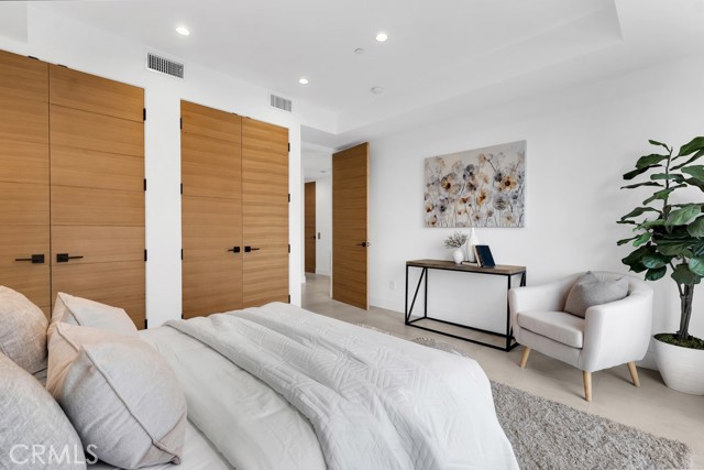 14899 Round Valley, Sherman Oaks CA: https://media.crmls.org/medias/82527ba8-96af-49a1-8b53-98e49d1a39f7.jpg