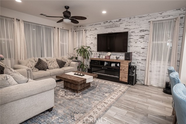 Detail Gallery Image 18 of 32 For 30565 Ticonderoga, Murrieta,  CA 92563 - 3 Beds | 2/1 Baths