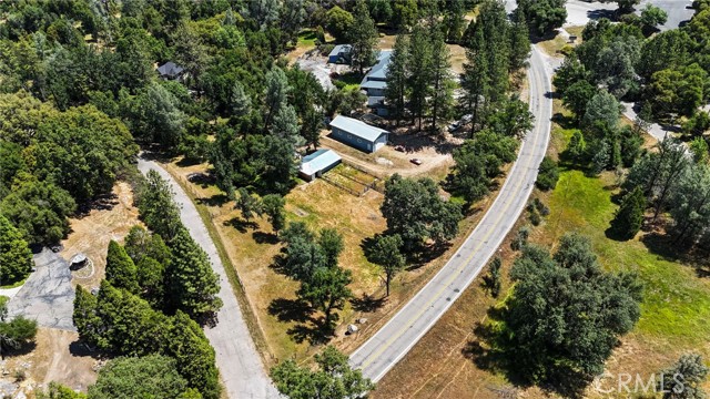 50711 Road 426, Oakhurst CA: https://media.crmls.org/medias/825366a8-0634-4d69-bdc0-01c0a9dbf7ab.jpg
