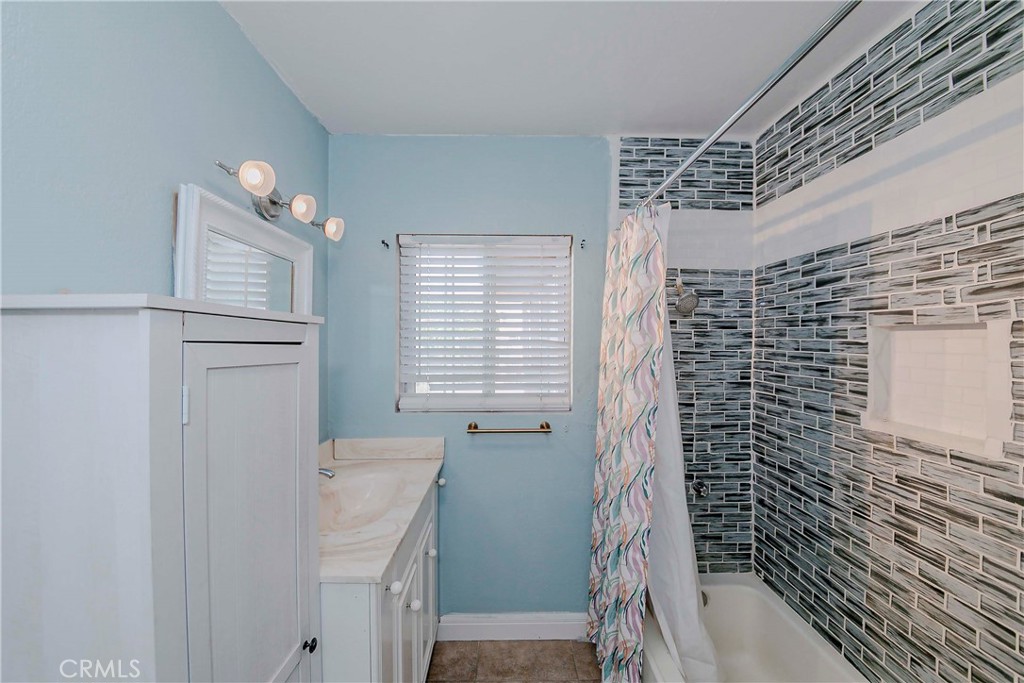 8253cc5a 6809 4119 9934 7b79a6bfe3ef