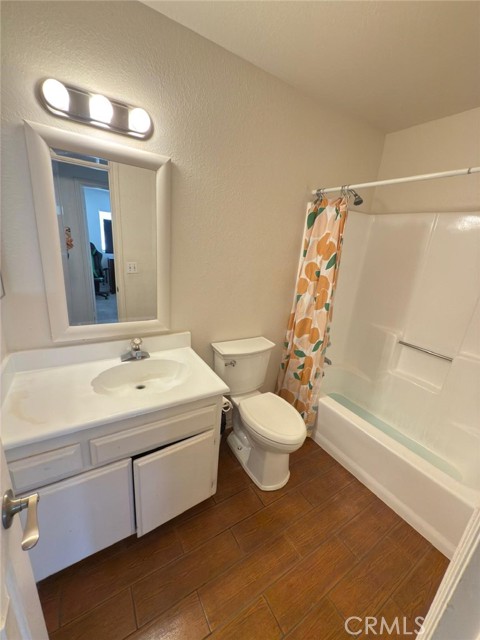 Detail Gallery Image 14 of 19 For 12960 El Rio Road, Victorville,  CA 92392 - 3 Beds | 2 Baths