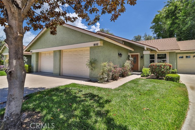 8152 Village 8, Camarillo CA: https://media.crmls.org/medias/8253e223-3f9b-4f60-8097-775fa520b961.jpg