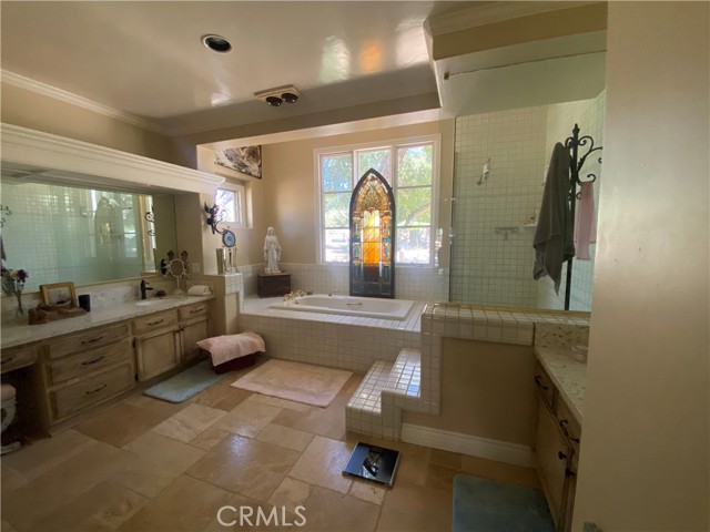 Detail Gallery Image 7 of 28 For 39455 Avenida La Cresta, Murrieta,  CA 92562 - 8 Beds | 9 Baths