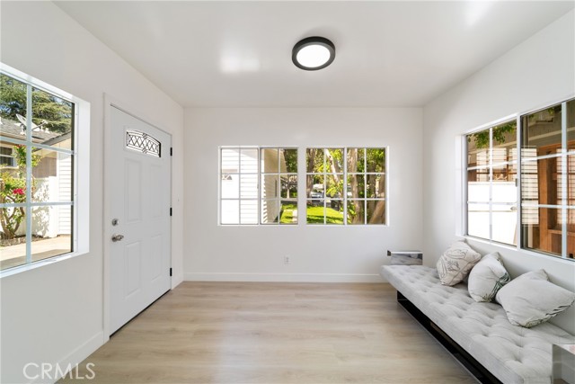 Detail Gallery Image 2 of 19 For 347 Stedman Pl, Monrovia,  CA 91016 - 3 Beds | 3 Baths