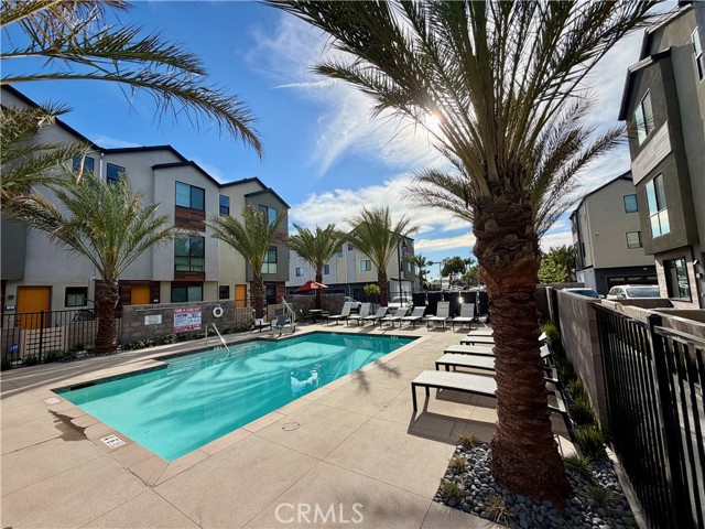 Detail Gallery Image 27 of 29 For 5876 Linden Ave #3, Long Beach,  CA 90805 - 3 Beds | 3/1 Baths