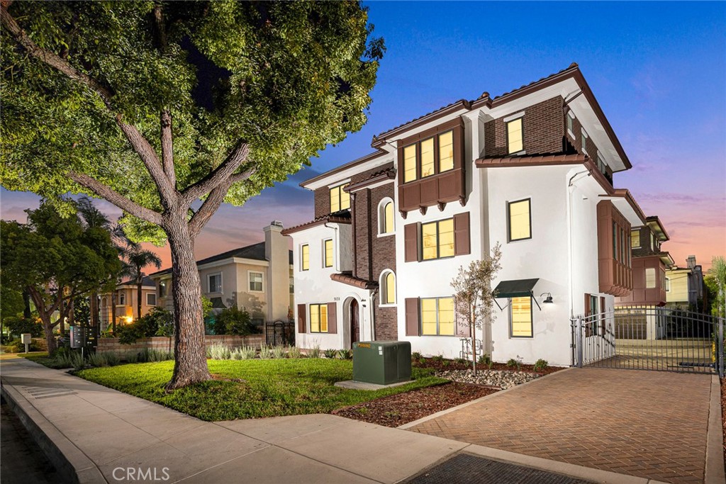 905 Sunset Boulevard #B